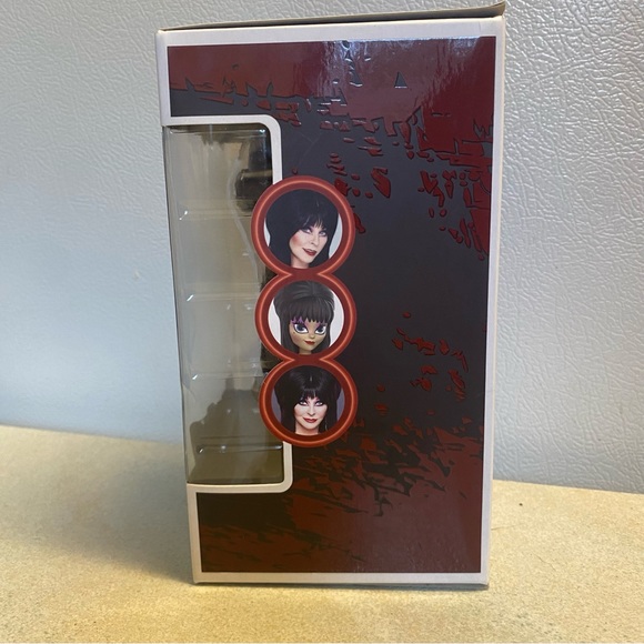 Elvira Mistress Of The Dark Rock Candy Vinyl Figure Funko - Picture 3 of 5